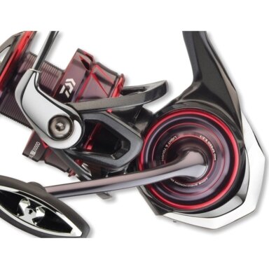 Nauja Daiwa Ritė 21 BALLISTIC 3000D MQ LT  Aukštųjų technologijų ritė DAIWA