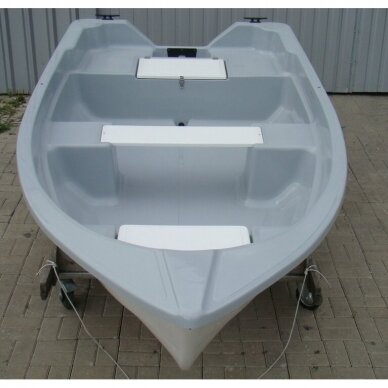 Plastikinė valtis kateris SALLOW 3.90m FISHING Deluxe version Variklis iki 15Ag Aukšta kokybė!