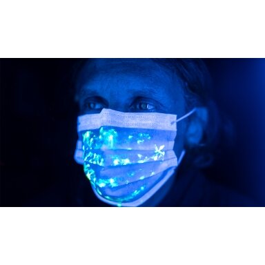 Prožektorius ant galvos UTRAVIOLETAS UV Raudona ir balta šviesa Germany